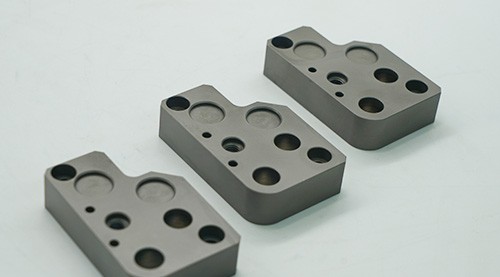 精密零件加工：如何應(yīng)對(duì)材料選擇難題？